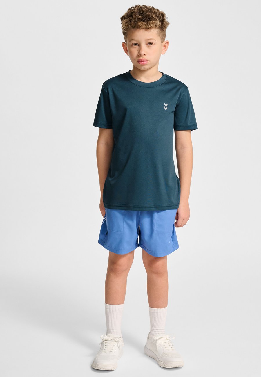 Футболка Hummel JR PULSE TRAINING , Stargazer/Dark Green
Футболка Hummel JR PULSE TRAINING , Stargazer/Dark Green