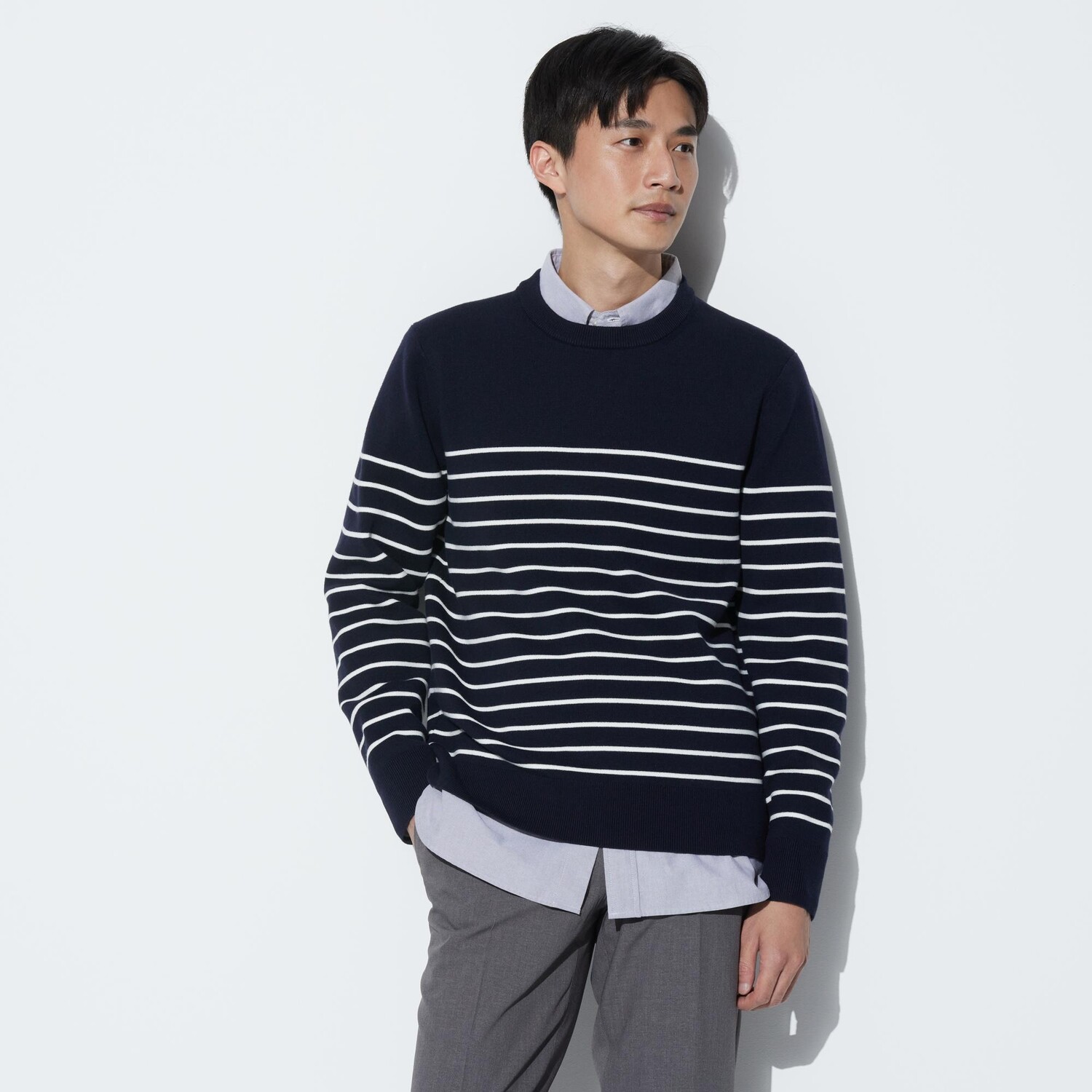 Джемпер Uniqlo мужской с круглым вырезом в полоску, темно-синий
Джемпер Uniqlo мужской с круглым вырезом в полоску, темно-синий