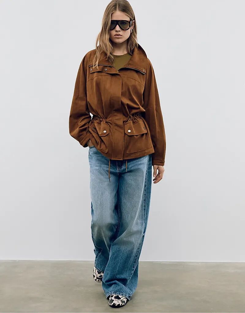 Парка Stradivarius Medium из искусственной замши коричневого цвета
Парка Stradivarius Medium из искусственной замши коричневого цвета