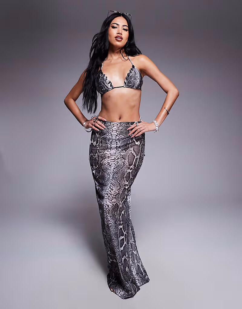 Пляжная юбка макси из сетки со змеиным принтом South Beach серого цвета
Пляжная юбка макси из сетки со змеиным принтом South Beach серого цвета