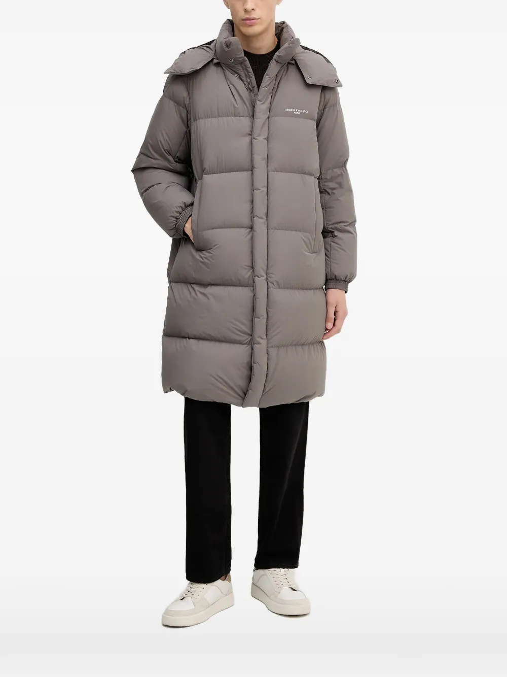 Стеганое пальто с капюшоном Armani Exchange, серый
Стеганое пальто с капюшоном Armani Exchange, серый