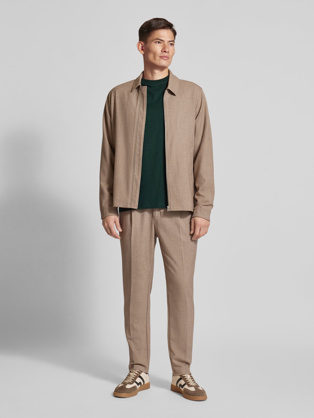 Лонгслив, классический крой, длинный рукав, с пришитой этикеткой Scotch & Soda, темно-зеленый
Лонгслив, классический крой, длинный рукав, с пришитой этикеткой Scotch & Soda, темно-зеленый