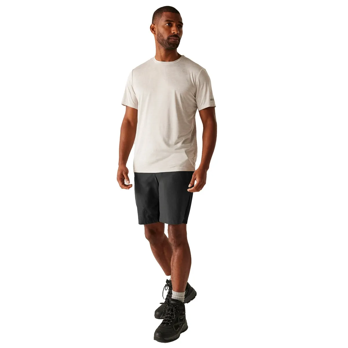 Мужские шорты Eldes Regatta, серый/черный
Мужские шорты Eldes Regatta, серый/черный