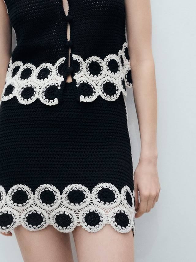 Короткая юбка Ton Circle с кружевной вязкой Mango, Black
Короткая юбка Ton Circle с кружевной вязкой Mango, Black