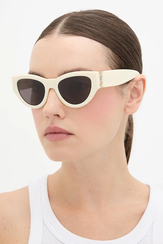 Солнцезащитные очки Saint Laurent, бежевый
Солнцезащитные очки Saint Laurent, бежевый