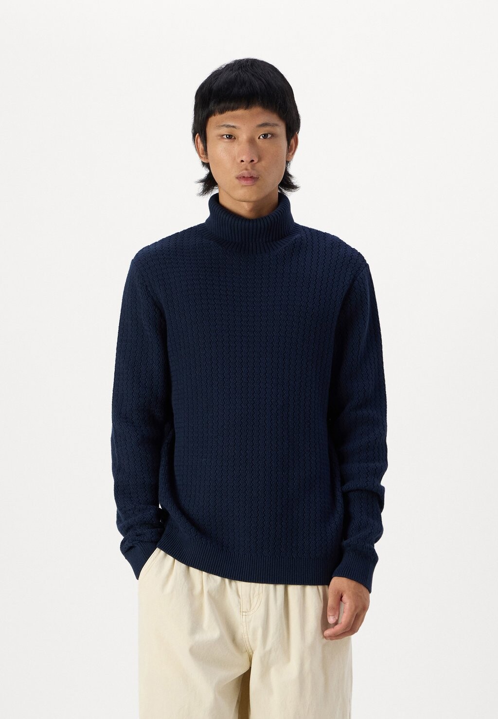 Джемпер SLHZIG STRUCTURE Selected Homme, темно-синий
Джемпер SLHZIG STRUCTURE Selected Homme, темно-синий