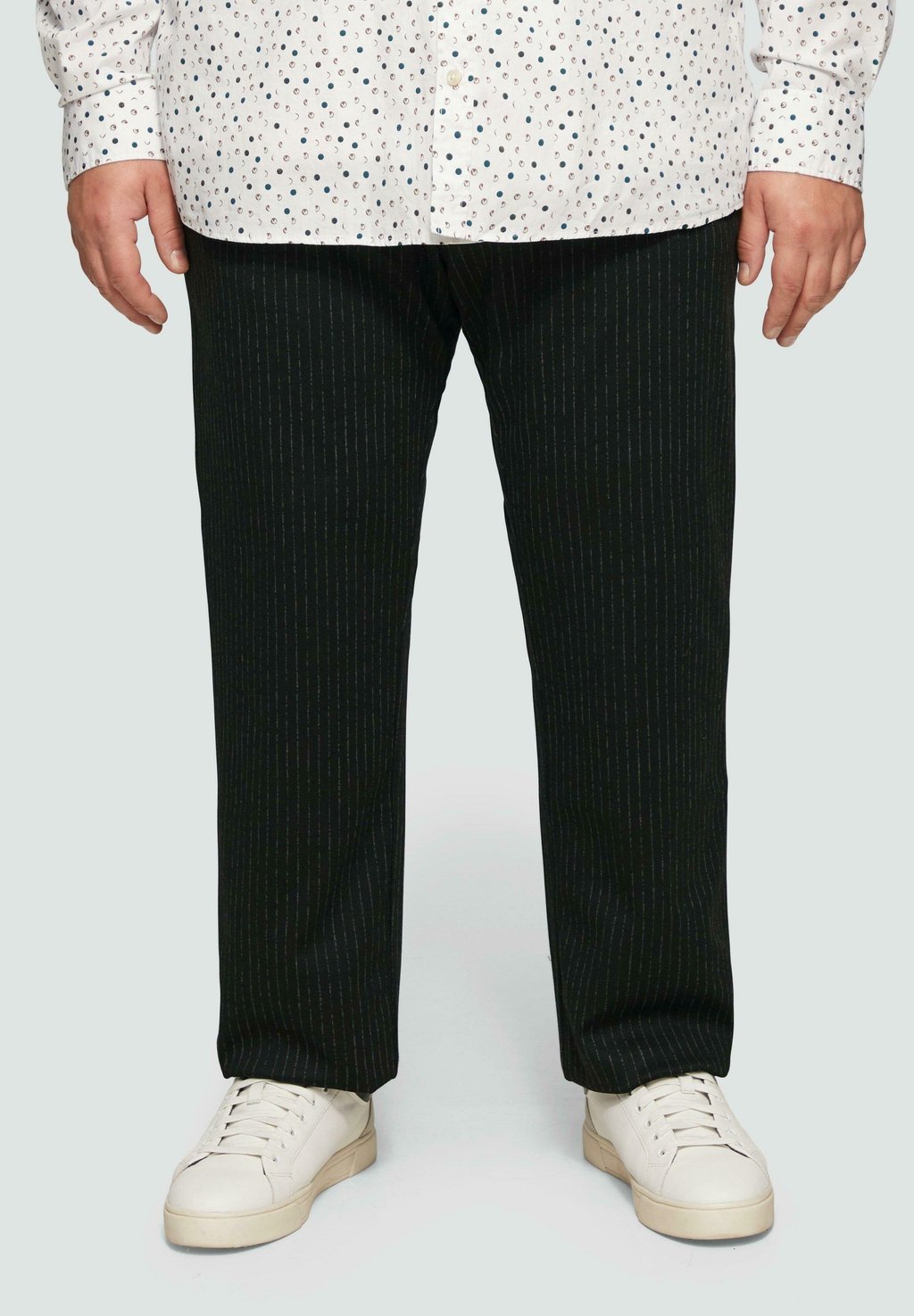 Чиносы MIT STRAIGHT LEG s.Oliver, черный
Чиносы MIT STRAIGHT LEG s.Oliver, черный