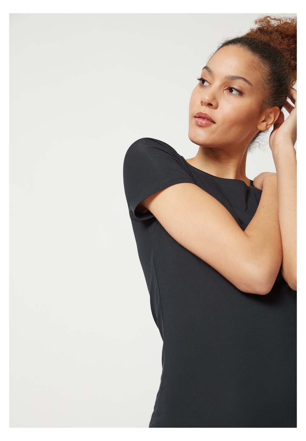 Базовая футболка Skiny, черный
Базовая футболка Skiny, черный