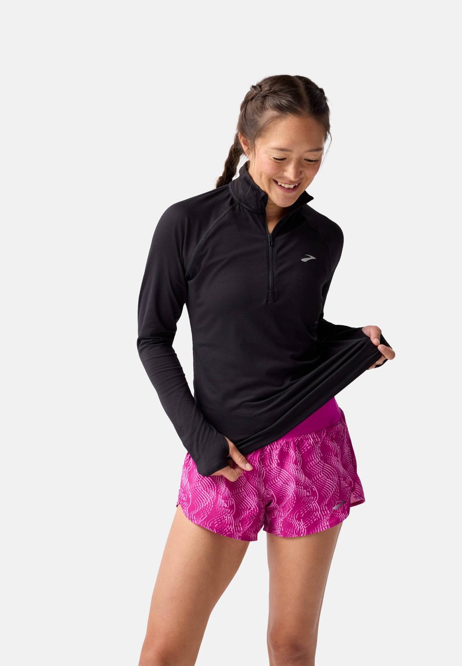 Топ Brooks DASH 1/2 ZIP 3.0, Black
Топ Brooks DASH 1/2 ZIP 3.0, Black