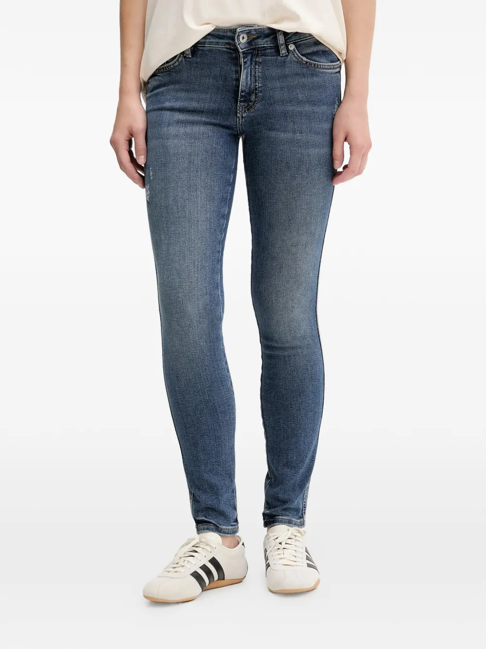 Джинсы с нашивкой-логотипом Hugo, синий
Джинсы с нашивкой-логотипом Hugo, синий