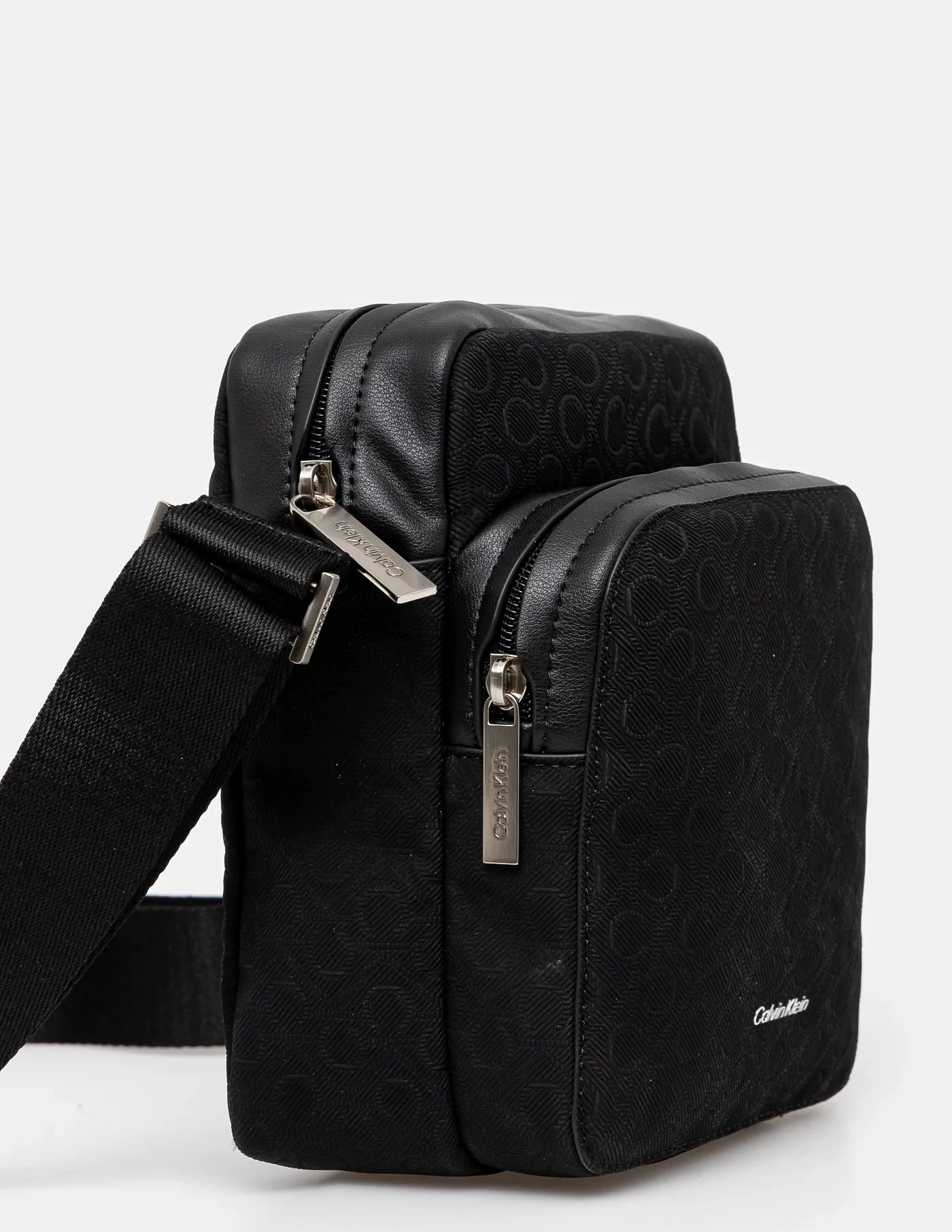 Сумочка Calvin Klein, черный
Сумочка Calvin Klein, черный