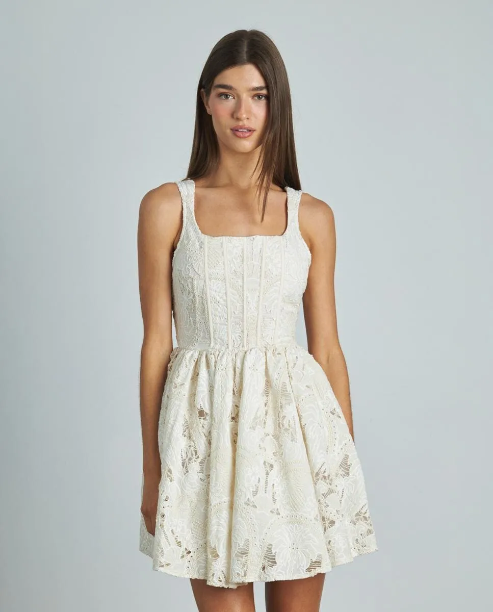 Короткое облегающее платье Alma en Pena, белый
Короткое облегающее платье Alma en Pena, белый