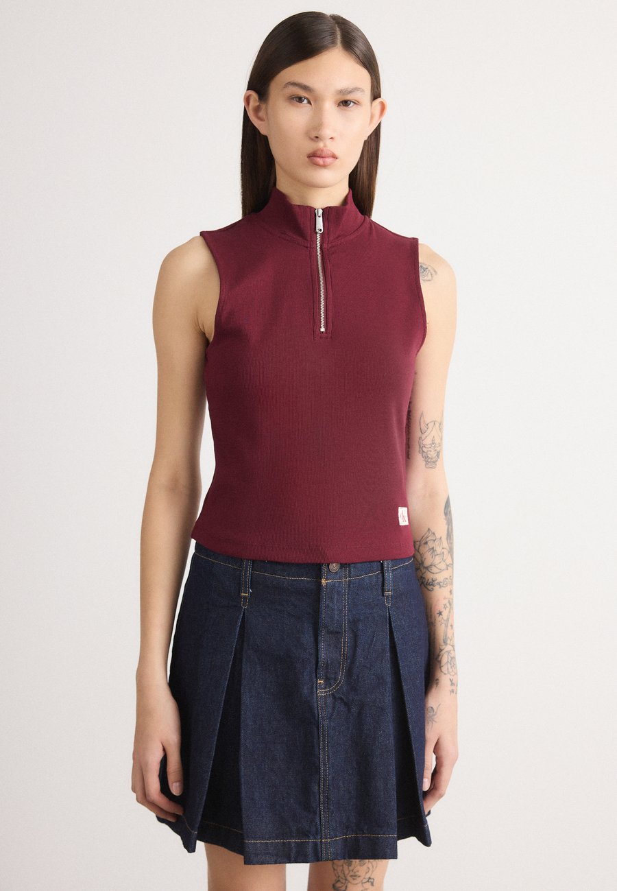 Топ Calvin Klein Jeans Top, Deep Rouge/Bordeaux
Топ Calvin Klein Jeans Top, Deep Rouge/Bordeaux