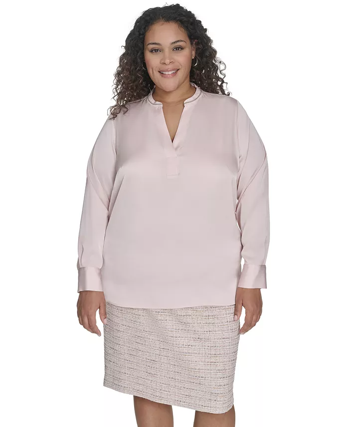 Блузка большого размера из однотонного шармеза с разрезом на горловине Calvin Klein, розовый
Блузка большого размера из однотонного шармеза с разрезом на горловине Calvin Klein, розовый