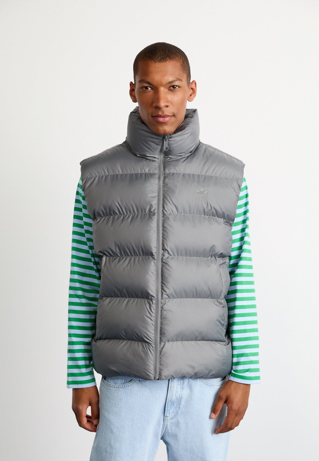 Жилет COMMERCIAL VEST adidas Originals, серый
Жилет COMMERCIAL VEST adidas Originals, серый