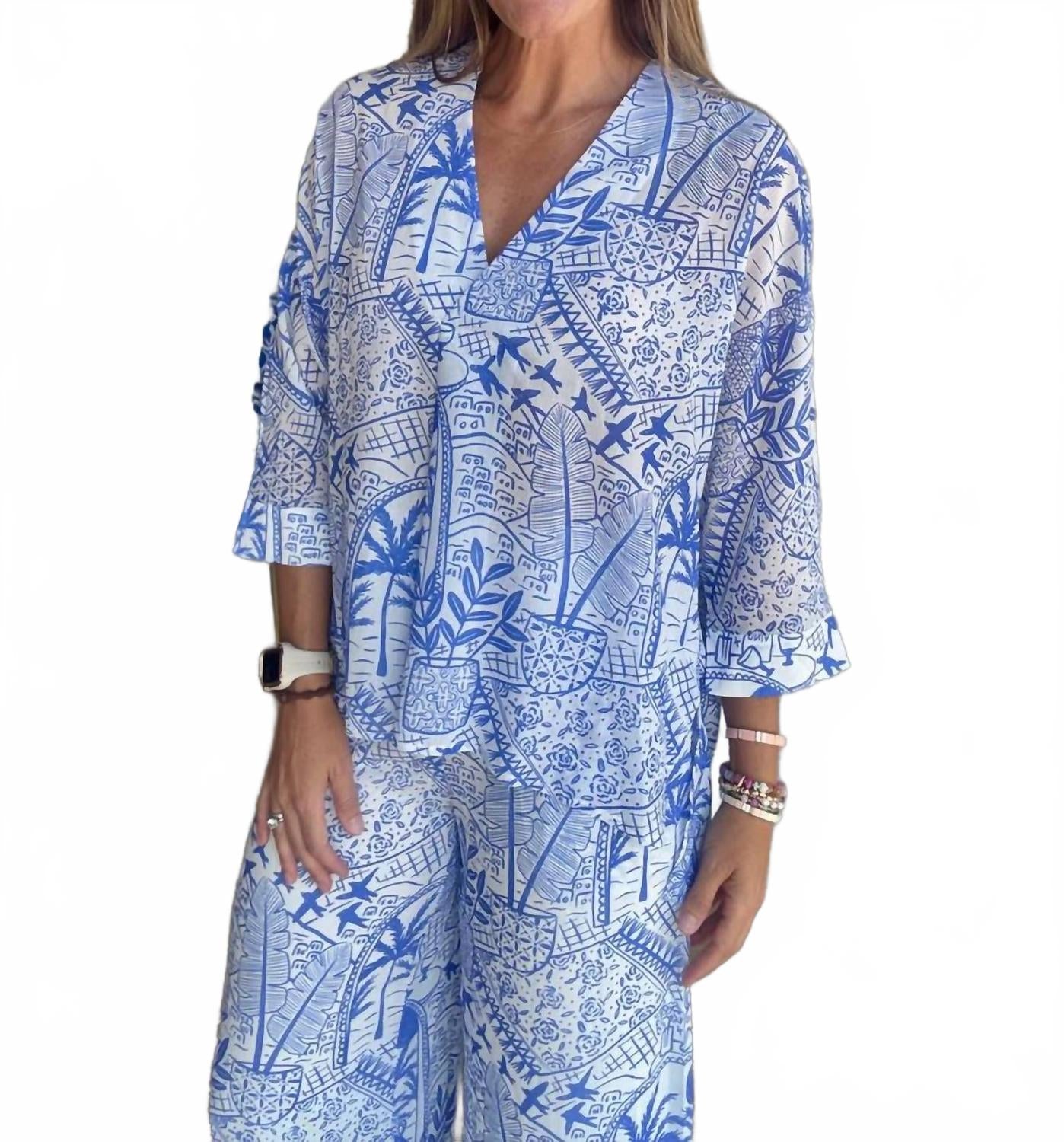 Сицилийское летнее топ в голубом Sincerely Ours
Сицилийское летнее топ в голубом Sincerely Ours