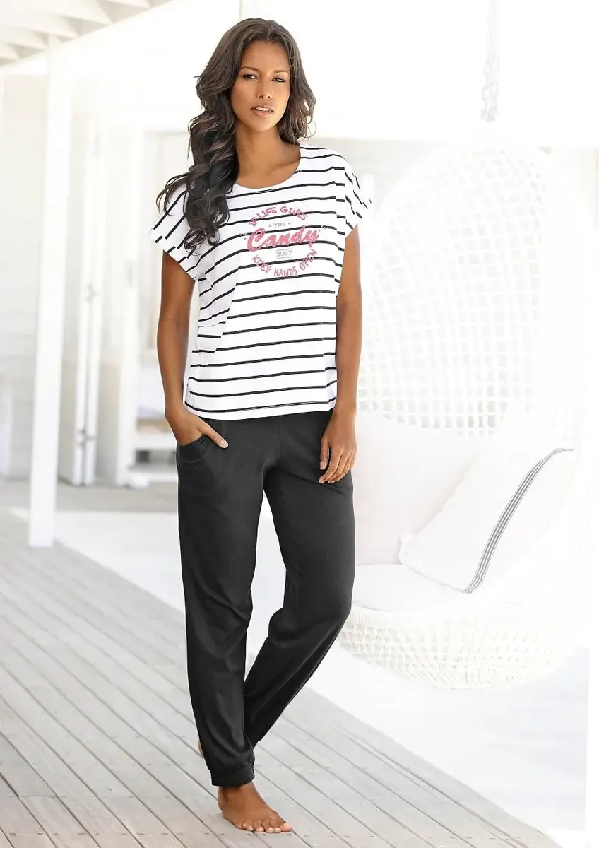 Пижама Buffalo (2 шт.) в полоску с цветным принтом спереди, черный
Пижама Buffalo (2 шт.) в полоску с цветным принтом спереди, черный