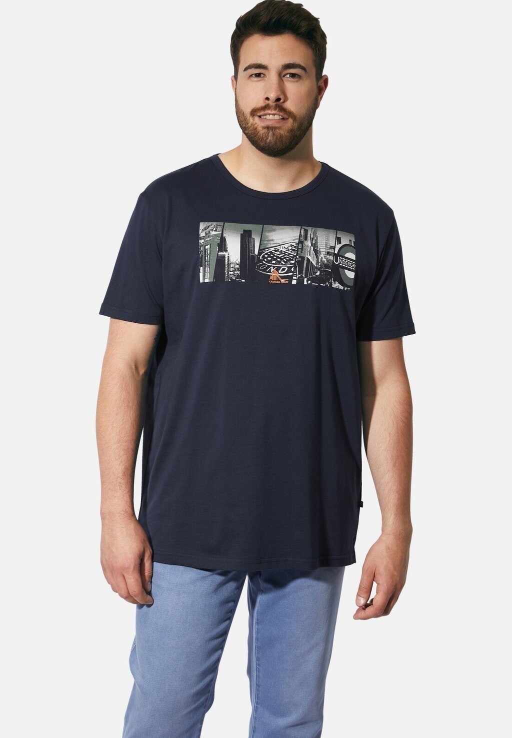 Футболка с принтом EARL BASELEY Charles Colby, темно-синий
Футболка с принтом EARL BASELEY Charles Colby, темно-синий