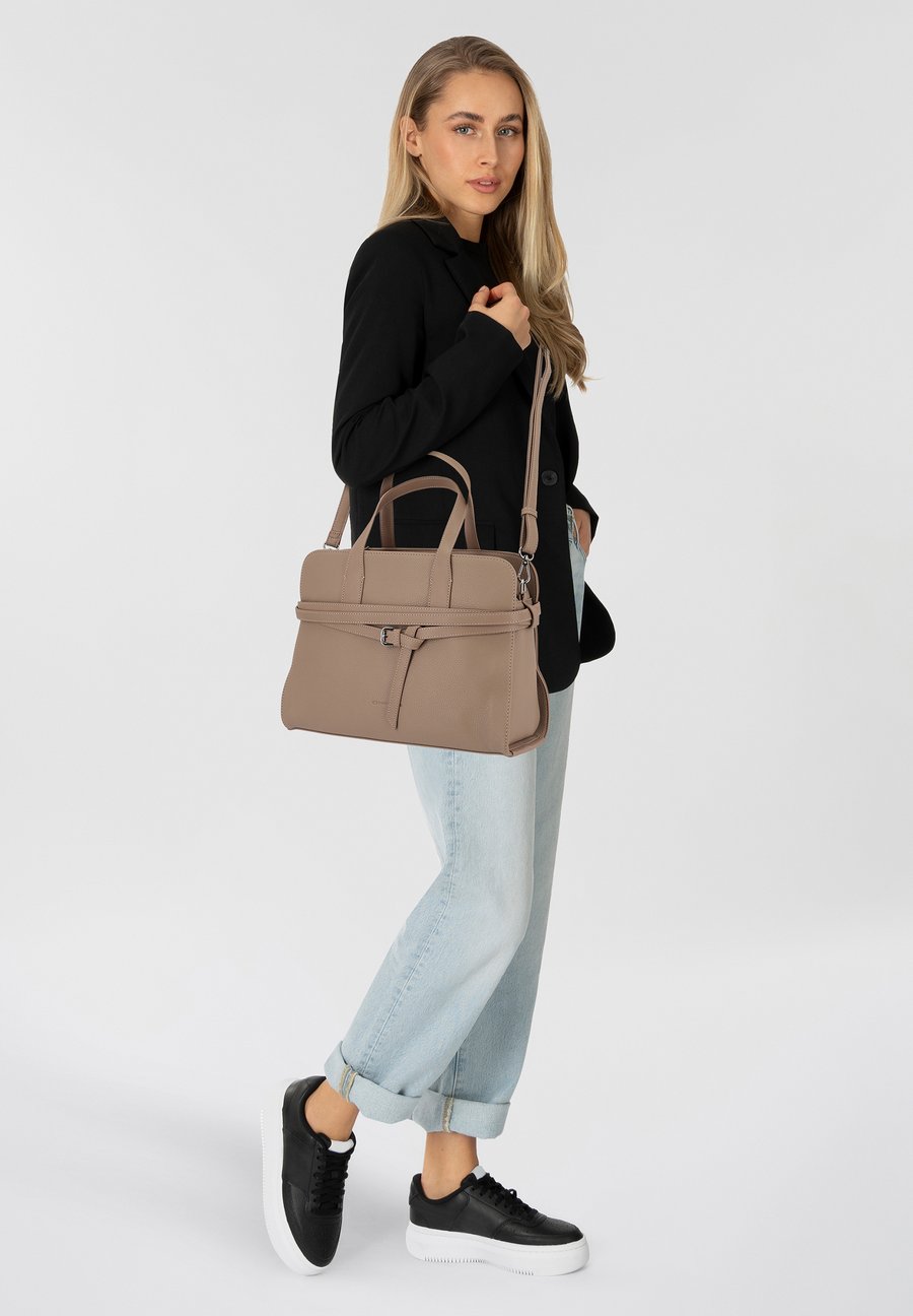 Сумка TOM TAILOR Handbag, Taupe
Сумка TOM TAILOR Handbag, Taupe