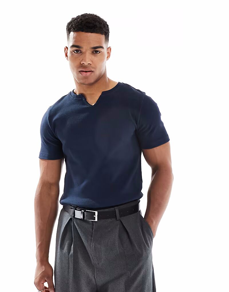 Футболка ASOS DESIGN в рубчик, облегающая фигуру, темно-синего цвета с вырезом на горловине
Футболка ASOS DESIGN в рубчик, облегающая фигуру, темно-синего цвета с вырезом на горловине