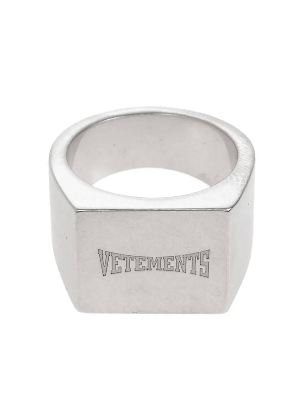 Прямоугольный перстень Vetements
Прямоугольный перстень Vetements