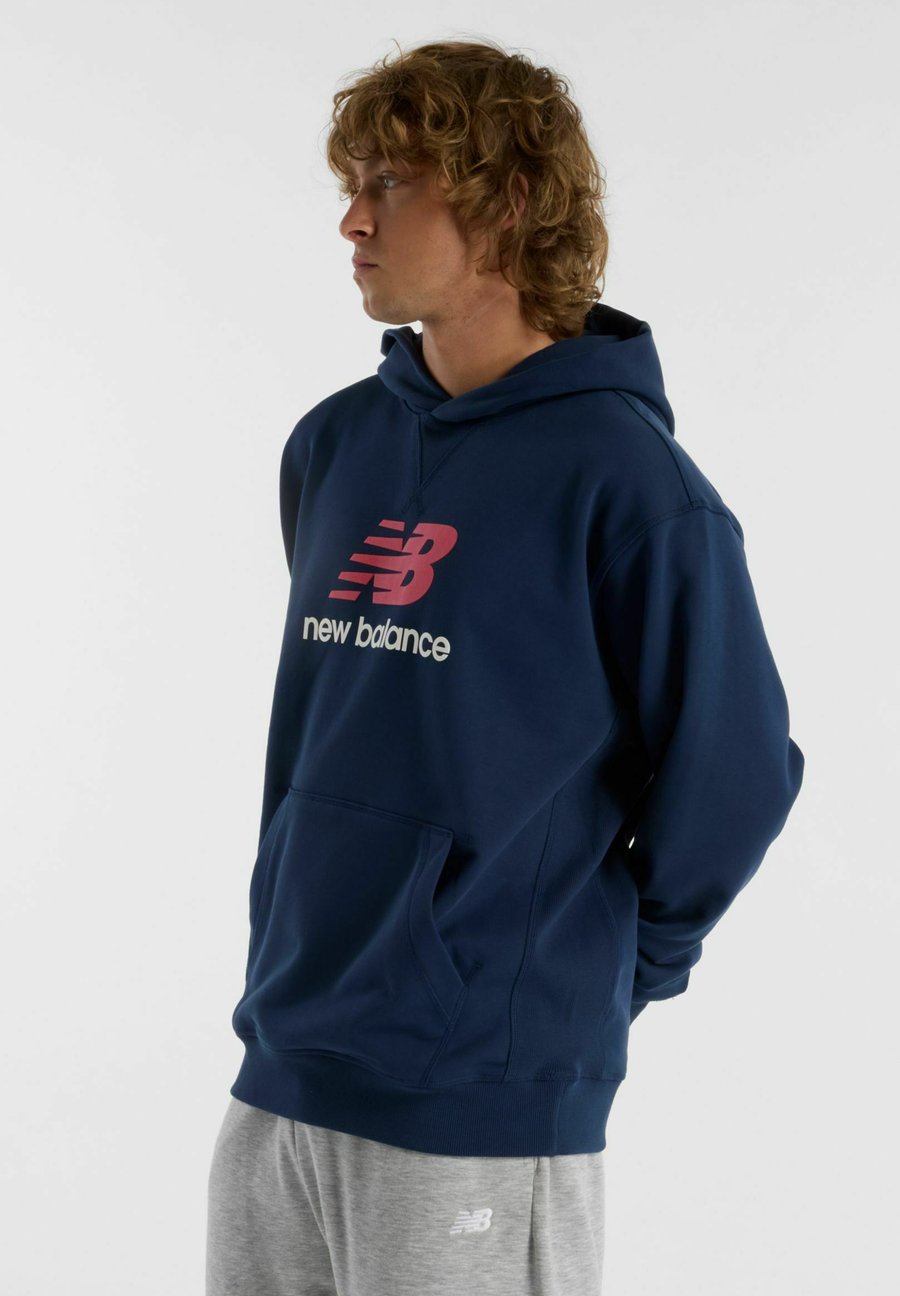 Худи New Balance Hoodie, Nb Navy/Dark Blue
Худи New Balance Hoodie, Nb Navy/Dark Blue
