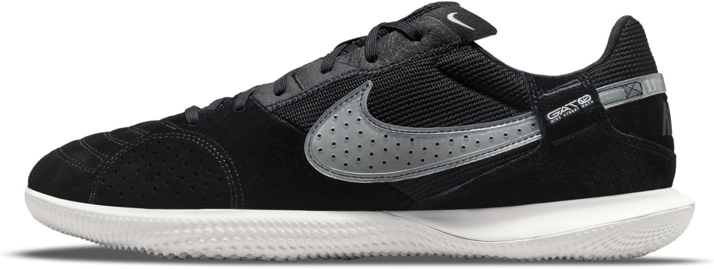 Низкие кроссовки Nike для мужчин, Black Summit White Off Black
Низкие кроссовки Nike для мужчин, Black Summit White Off Black