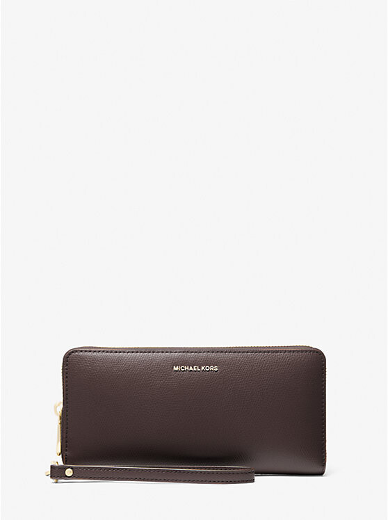 Большой кожаный континентальный кошелек Jet Set Travel Michael Kors, коричневый
Большой кожаный континентальный кошелек Jet Set Travel Michael Kors, коричневый