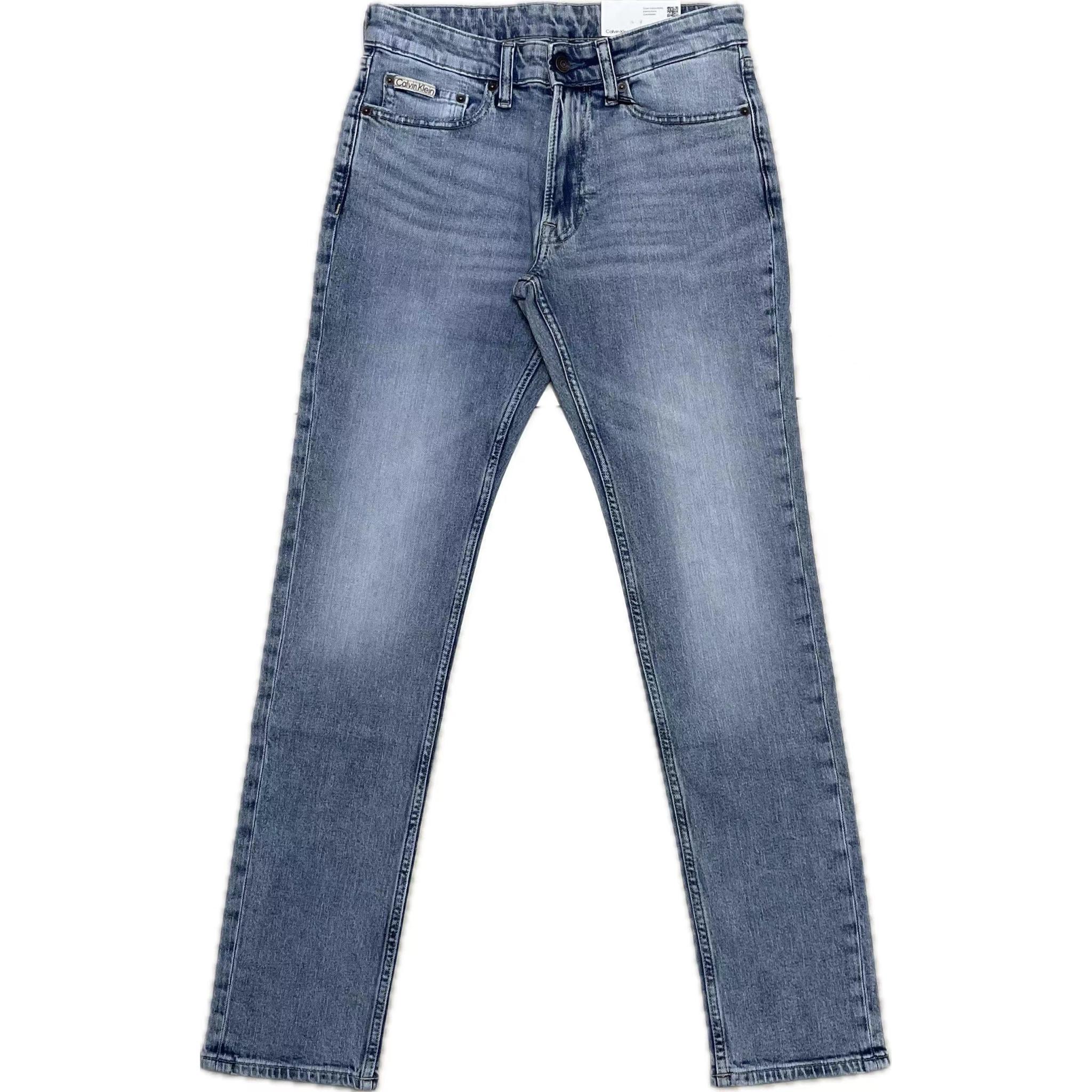 Джинсы синие мужские Calvin Klein
Джинсы синие мужские Calvin Klein