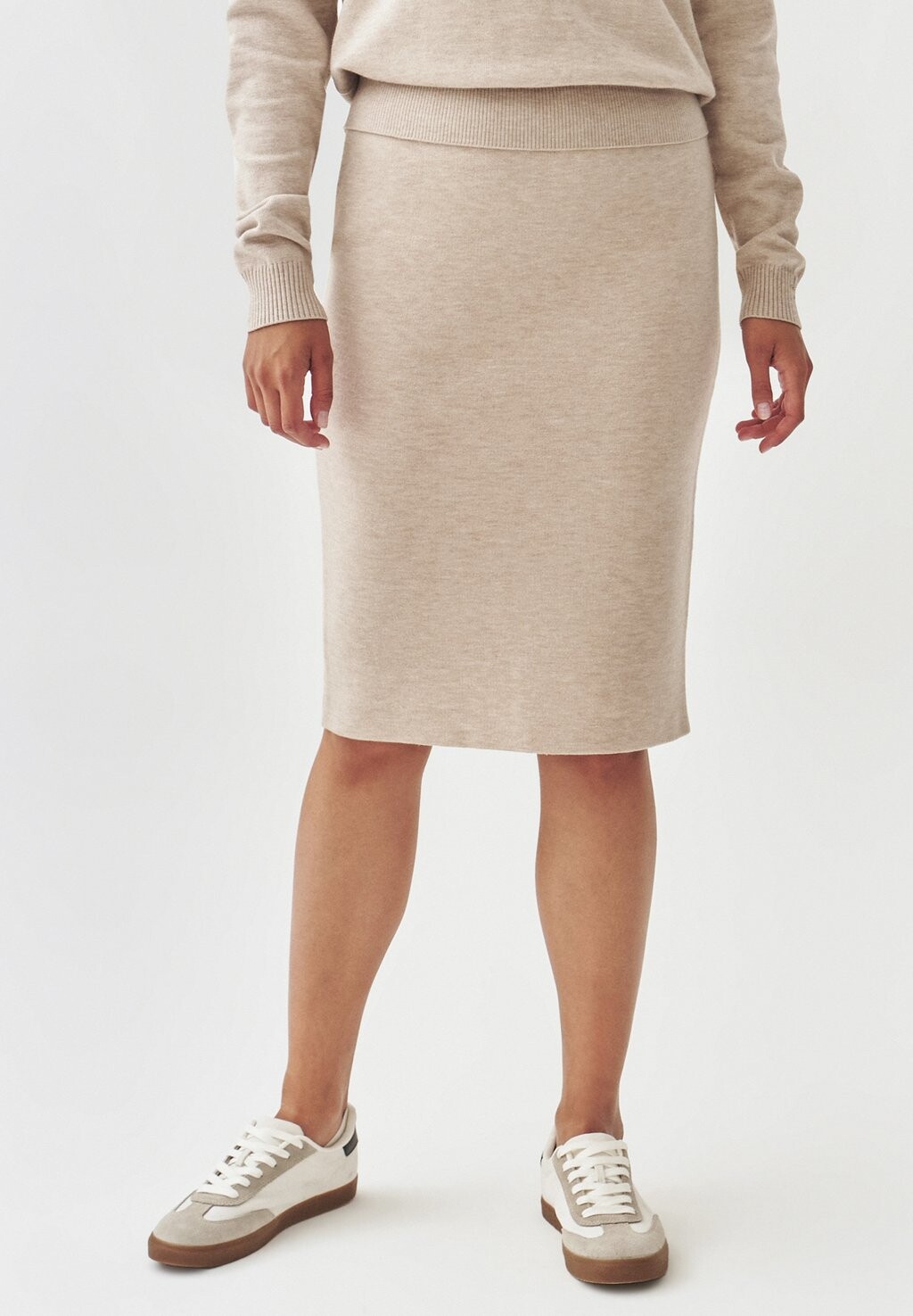 Юбка-карандаш GEME TATUUM, бежевый
Юбка-карандаш GEME TATUUM, бежевый