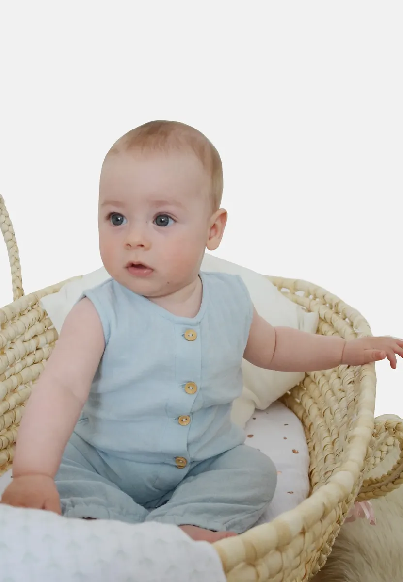 Комбинезон Liliput, мягкого качества, голубой
Комбинезон Liliput, мягкого качества, голубой