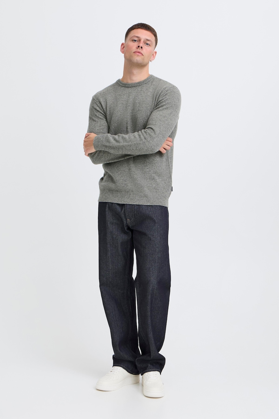 Свитер BLEND, серый
Свитер BLEND, серый