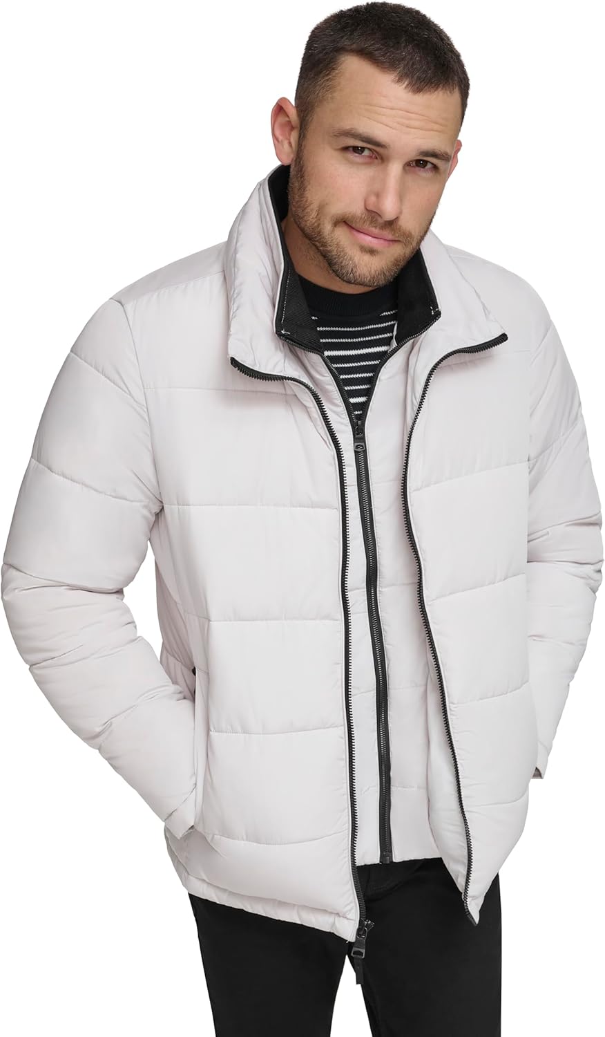 Мужская стеганая куртка Calvin Klein Heavyweight с утеплителем и застежкой-молнией спереди, Frost
Мужская стеганая куртка Calvin Klein Heavyweight с утеплителем и застежкой-молнией спереди, Frost