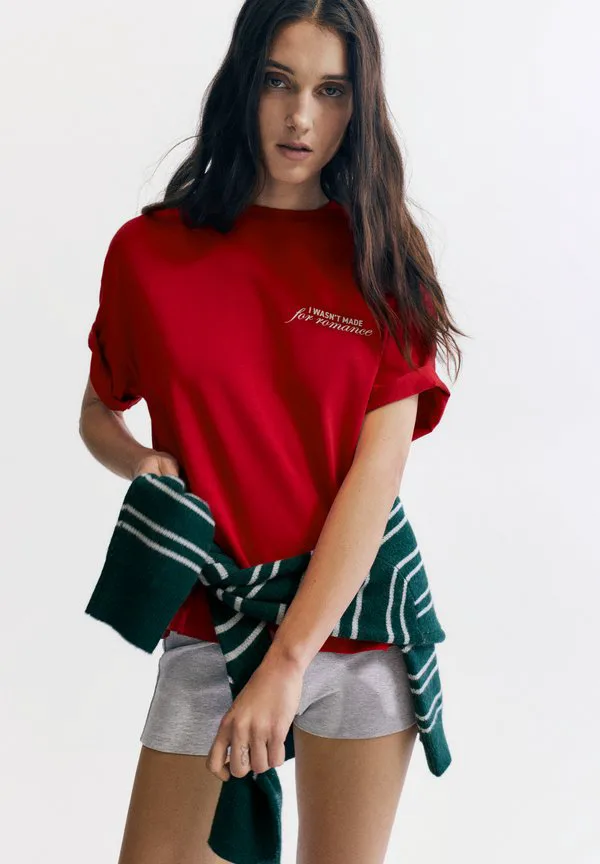 Футболка с романтическим принтом Pull&Bear, Red, Красный, Футболка с романтическим принтом Pull&Bear, Red
Футболка с романтическим принтом Pull&Bear, Red, Красный, Футболка с романтическим принтом Pull&Bear, Red