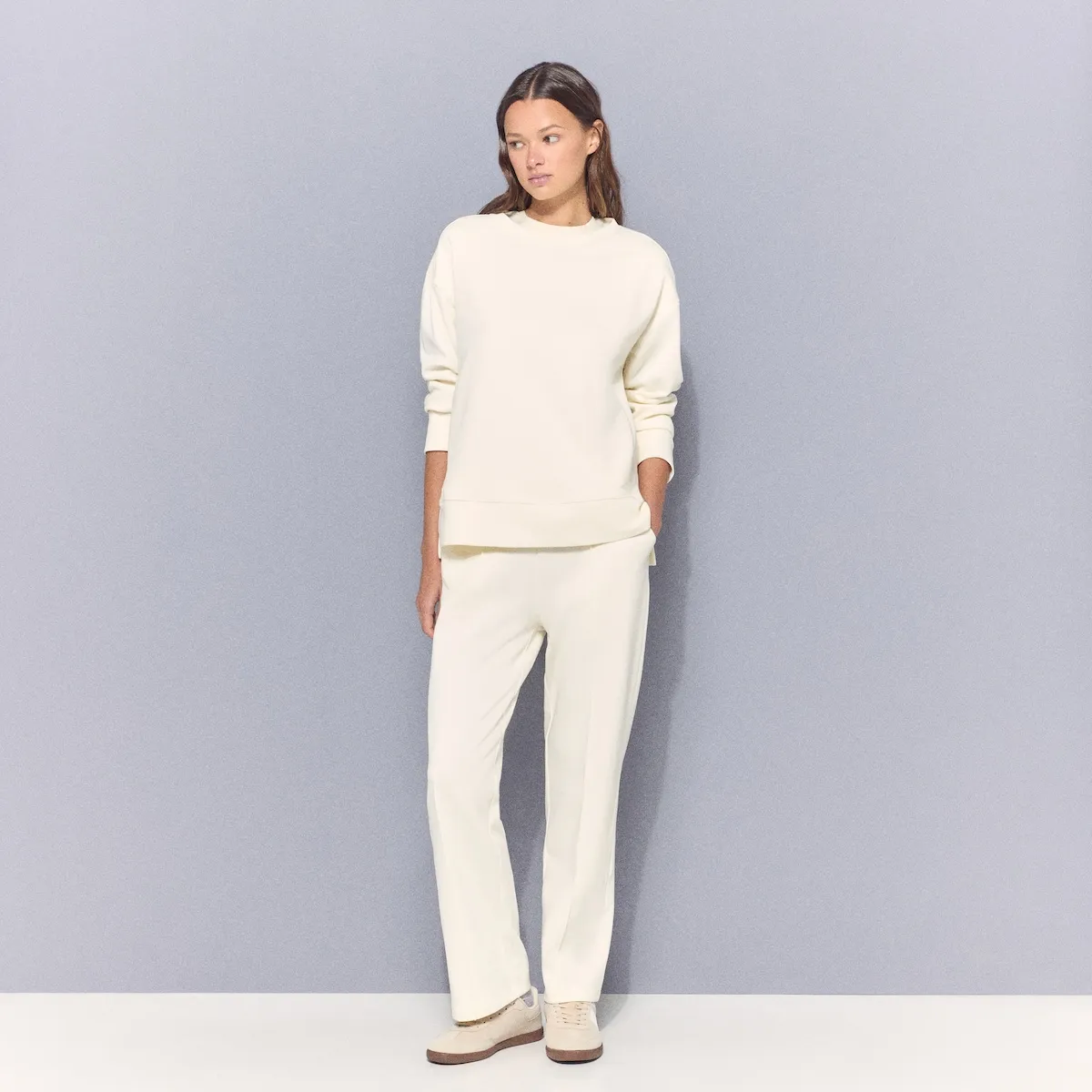 Женские спортивные свободные длинные штаны Boomerang, кремовый
Женские спортивные свободные длинные штаны Boomerang, кремовый