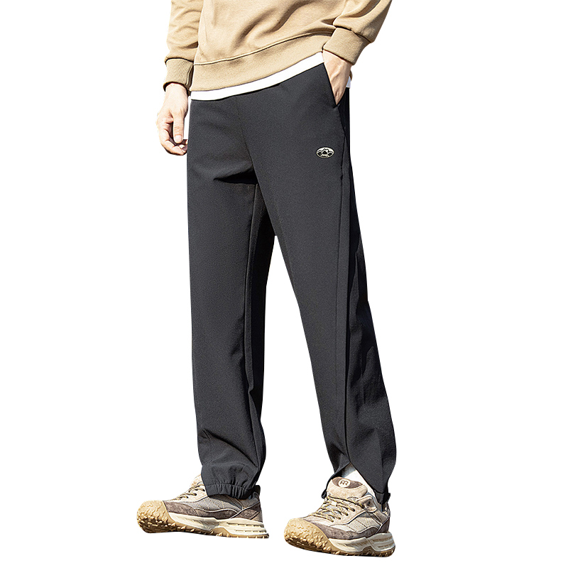 Jeep Повседневные брюки унисекс чисто черные
Jeep Повседневные брюки унисекс чисто черные