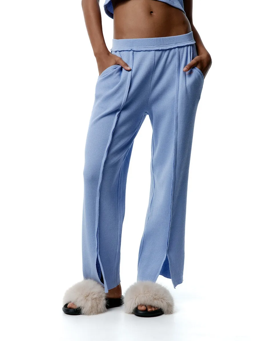 Женские спортивные брюки из вафельного хлопка Black Limba, синий
Женские спортивные брюки из вафельного хлопка Black Limba, синий