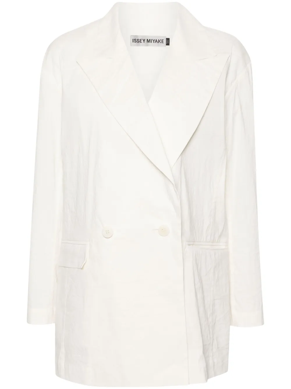 Двубортный блейзер Shaped Membrane Issey Miyake, белый
Двубортный блейзер Shaped Membrane Issey Miyake, белый