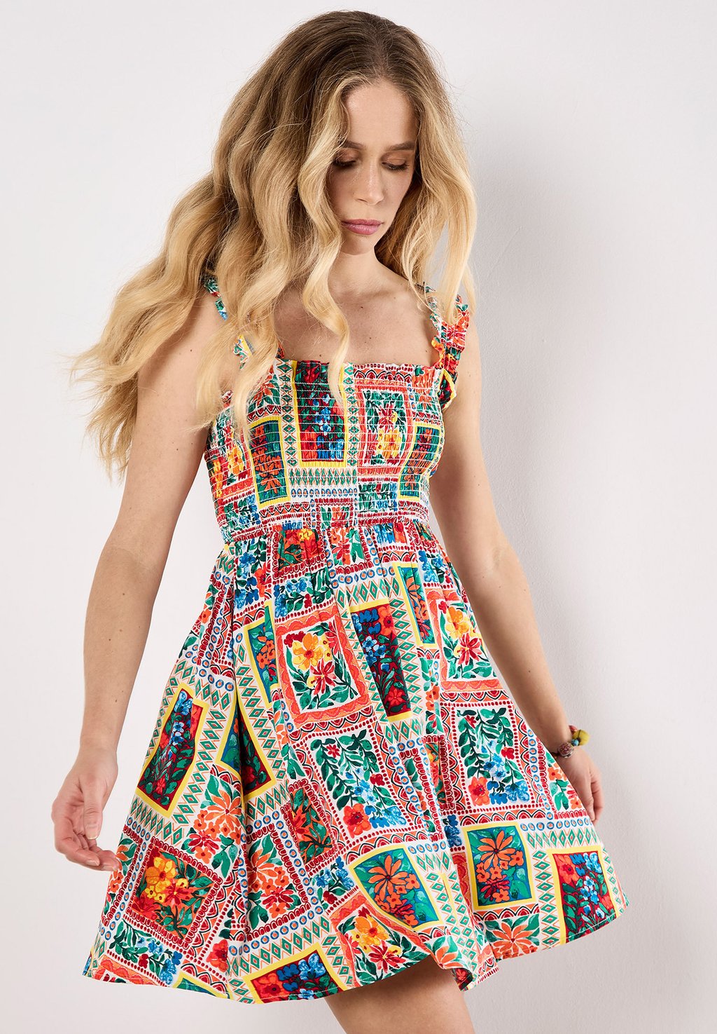 Повседневное платье Apricot, белый
Повседневное платье Apricot, белый