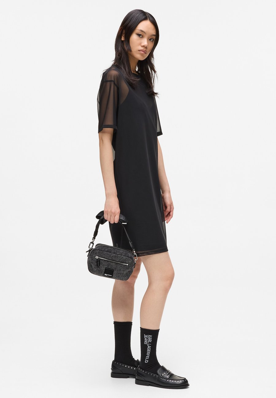 Сумка кросс-боди Karl Lagerfeld Jeans DENIM CAMERA, Visual Washed Black/Black
Сумка кросс-боди Karl Lagerfeld Jeans DENIM CAMERA, Visual Washed Black/Black