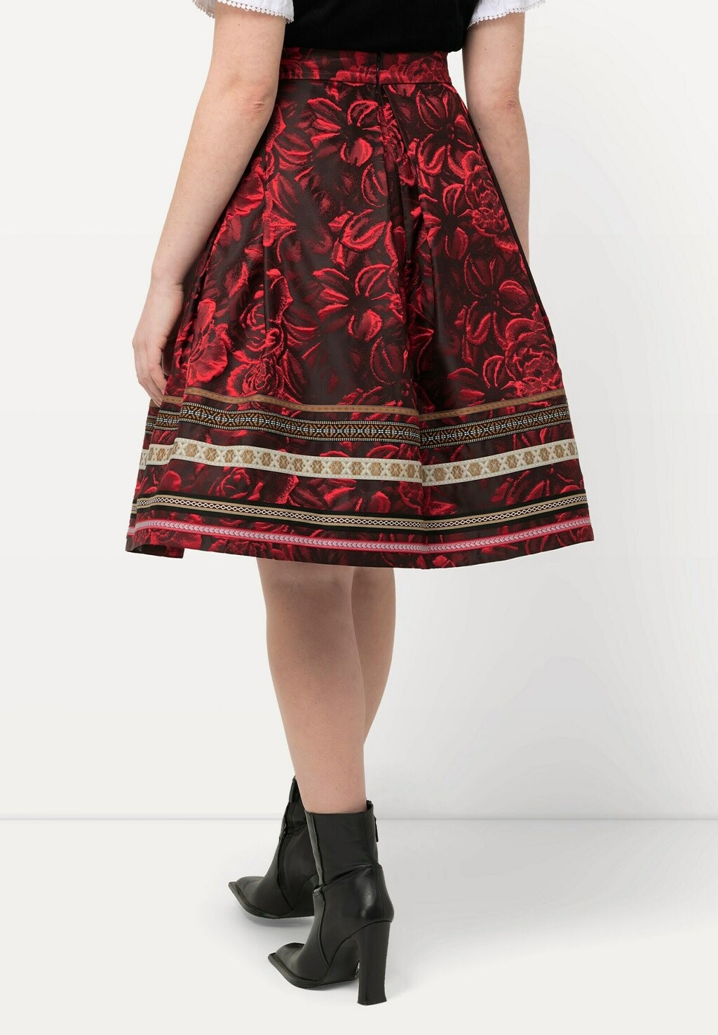 Юбка А-силуэта BLÜTENMUSTER ZIERBÄNDER Ulla Popken, красный
Юбка А-силуэта BLÜTENMUSTER ZIERBÄNDER Ulla Popken, красный