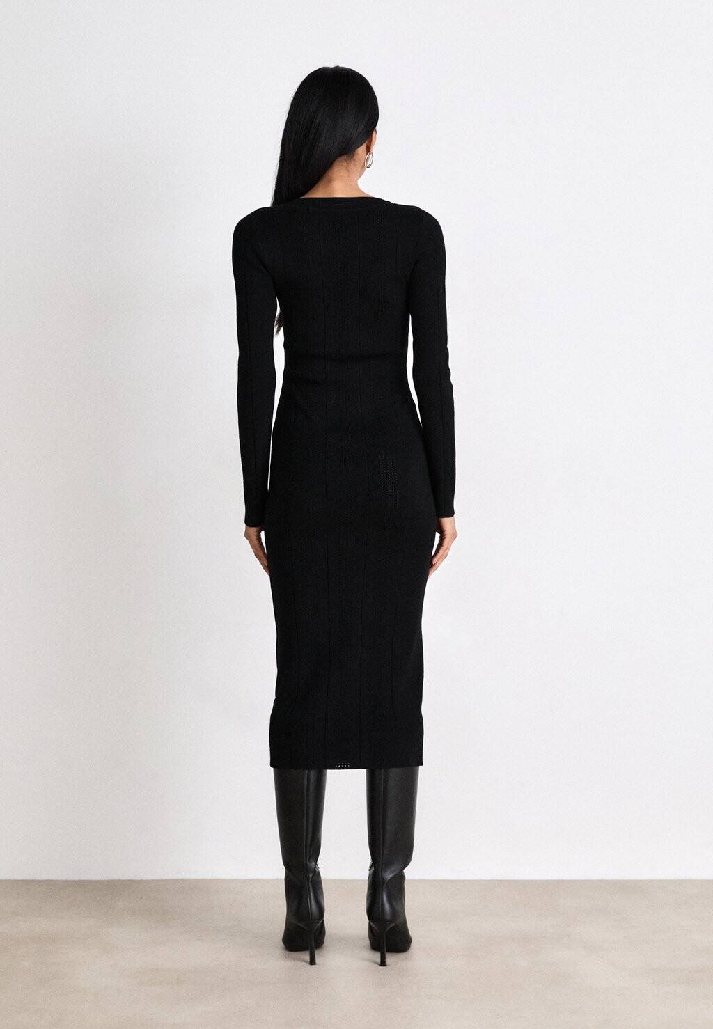 Платье-футляр FULDIANI BOSS, черный
Платье-футляр FULDIANI BOSS, черный