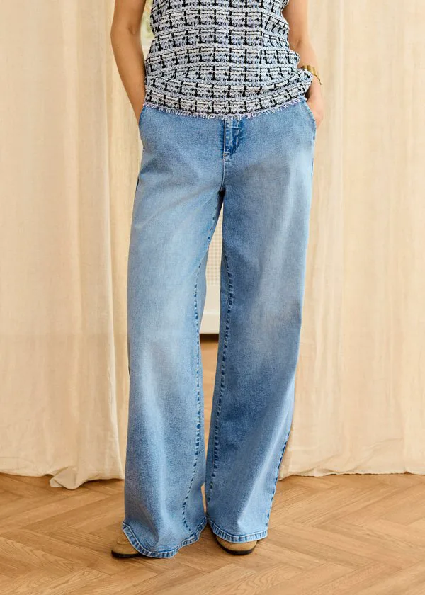 Crvisti w. braiding wide leg Cream, Duncan Medium Blue Denim
Crvisti w. braiding wide leg Cream, Duncan Medium Blue Denim