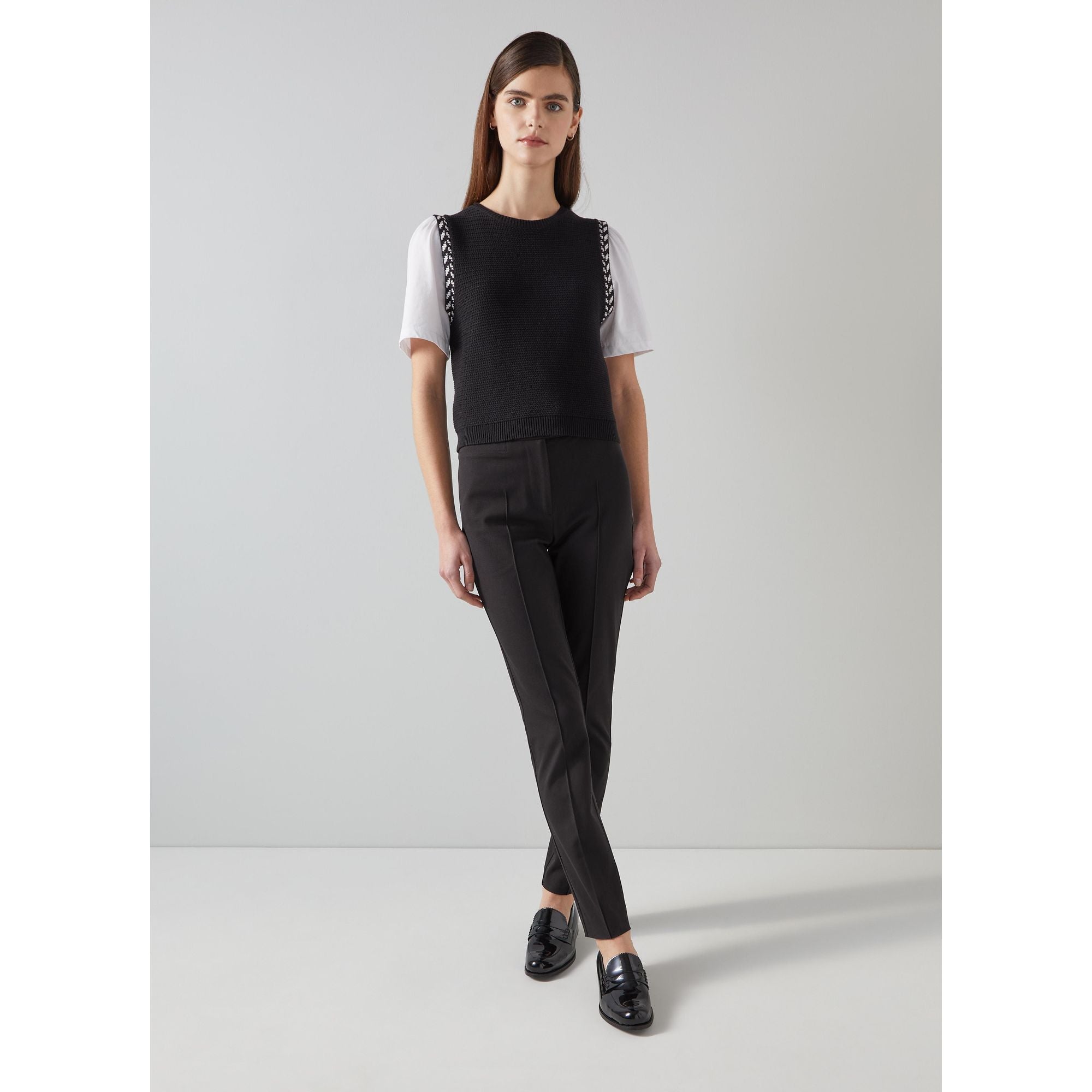 Брюки Эсен Lk Bennett, черный
Брюки Эсен Lk Bennett, черный