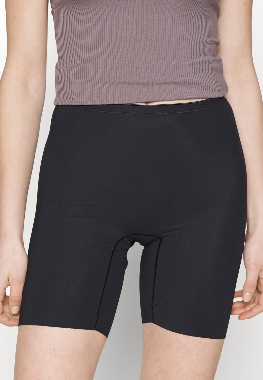 Корректирующее белье Marks & Spencer, черный
Корректирующее белье Marks & Spencer, черный