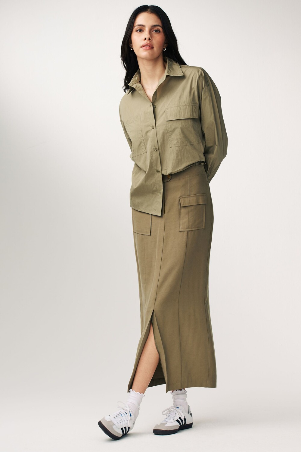 Рубашка в деловом стиле с длинными рукавами и рюшами сбоку Next, зеленый
Рубашка в деловом стиле с длинными рукавами и рюшами сбоку Next, зеленый