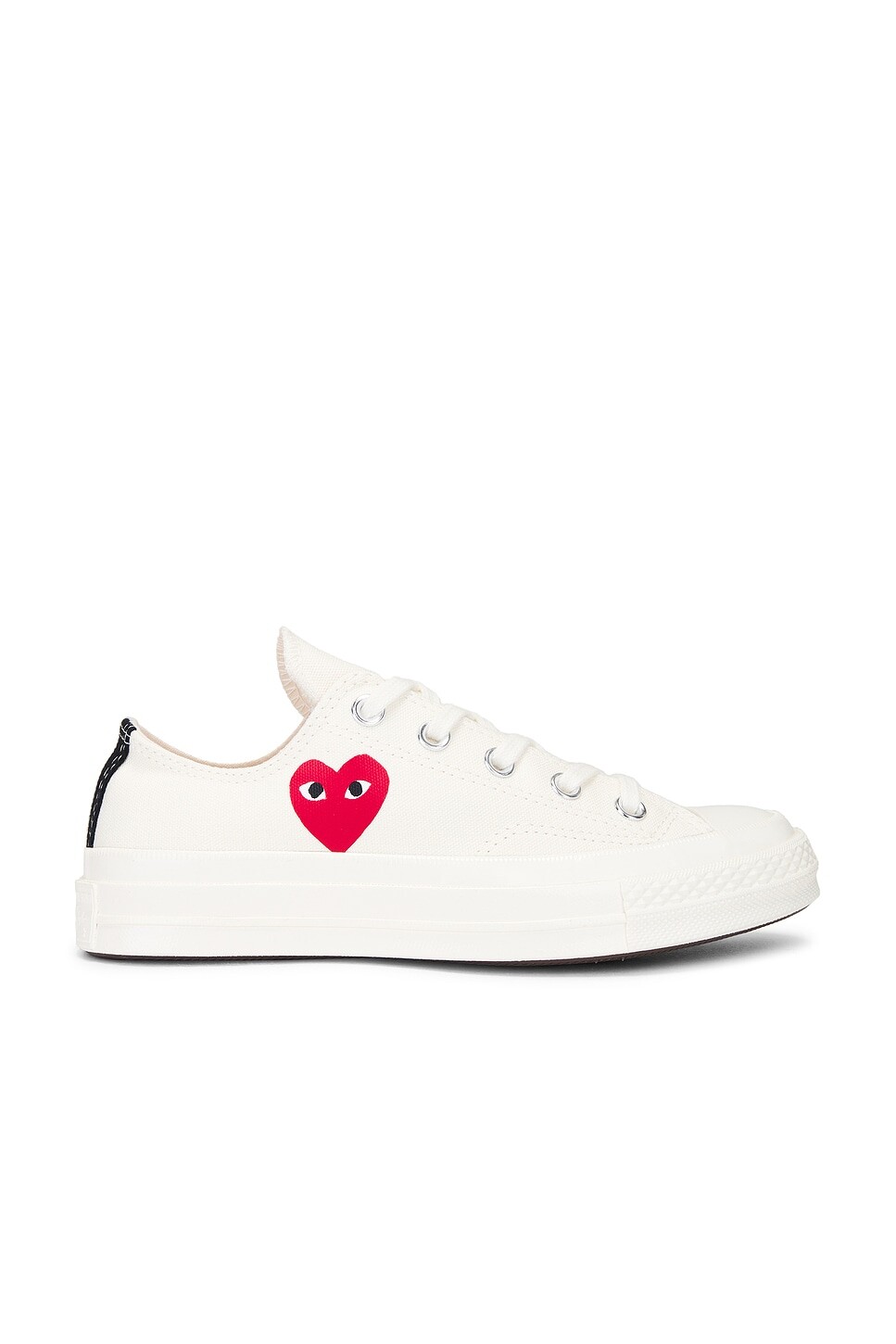 Маленькие низкие кеды Red Heart Comme Des Garcons Play, бежевый
Маленькие низкие кеды Red Heart Comme Des Garcons Play, бежевый