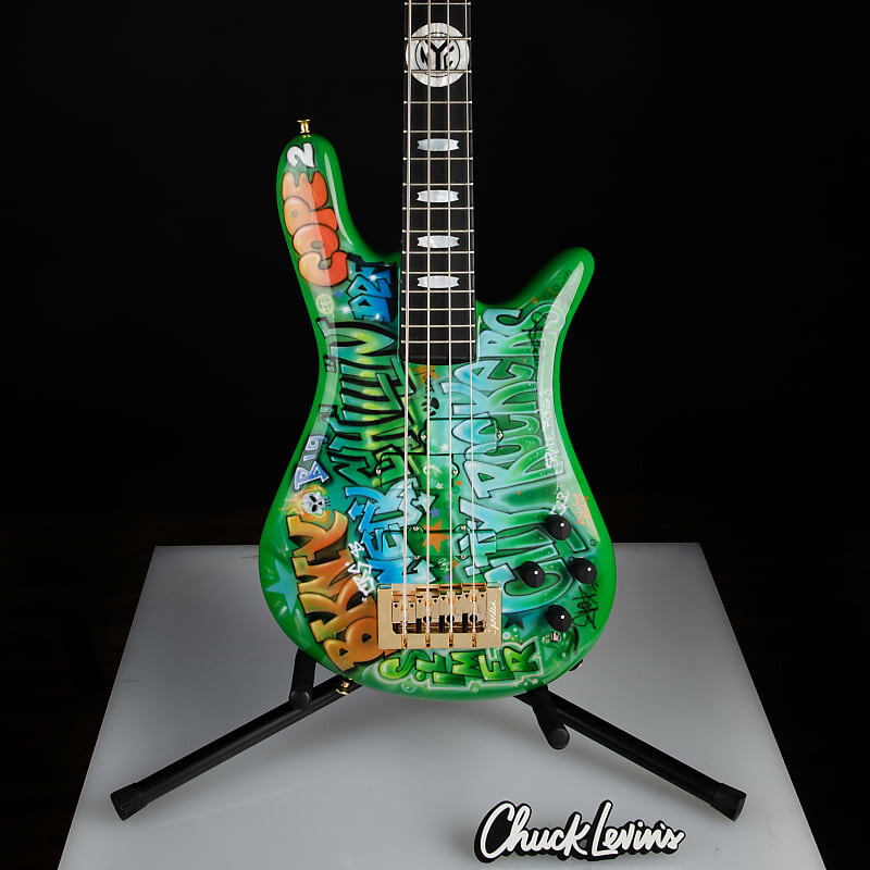 Басс гитара Spector USA Custom NS-2 NYC Graffiti Collection Limited Edition Bass Guitar - CHUCKSCLUSIVE - #1561
Басс гитара Spector USA Custom NS-2 NYC Graffiti Collection Limited Edition Bass Guitar - CHUCKSCLUSIVE - #1561