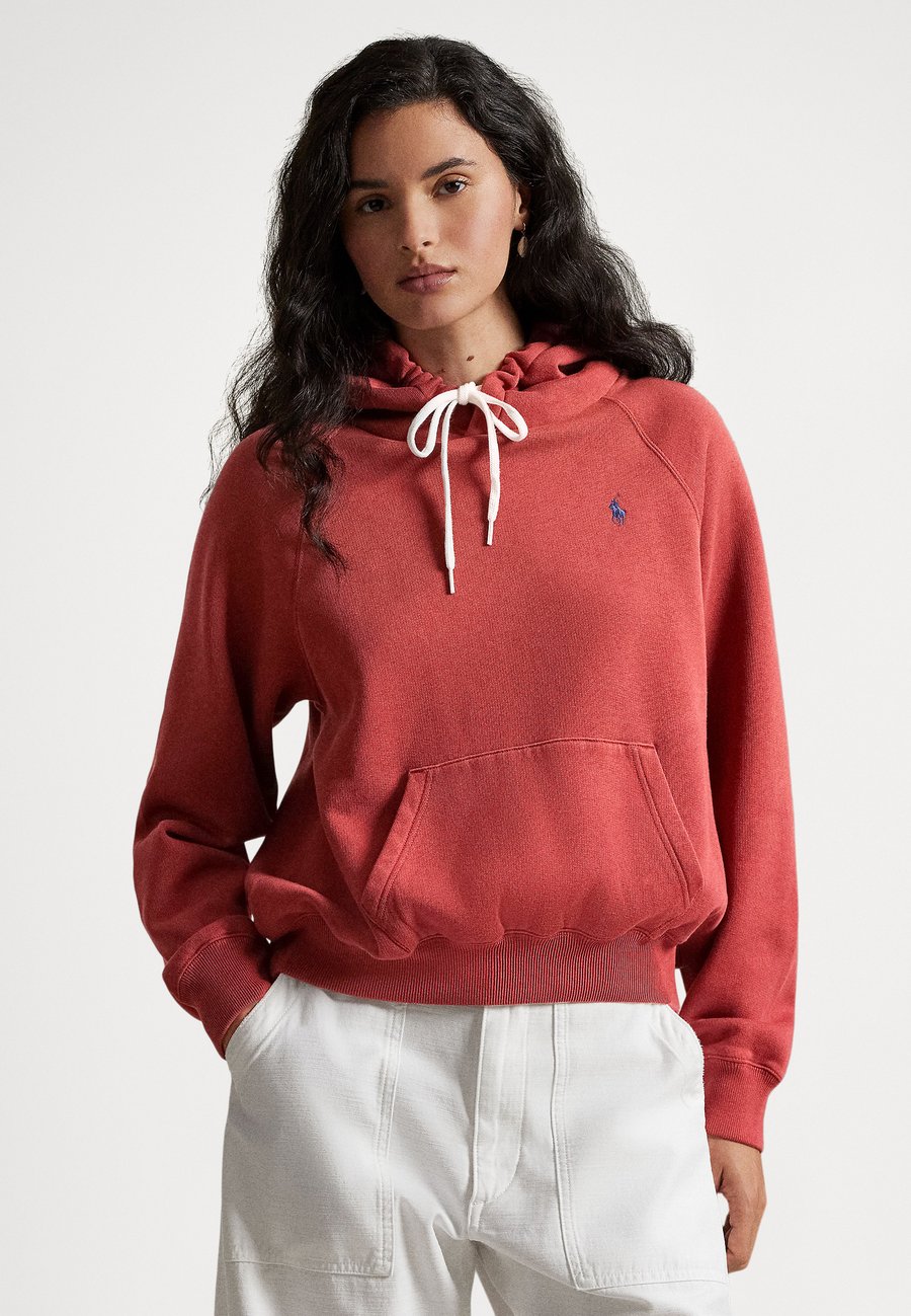 Худи Polo Ralph Lauren SHRUNKEN FIT FLEECE HOODIE, Red Snapper/Red
Худи Polo Ralph Lauren SHRUNKEN FIT FLEECE HOODIE, Red Snapper/Red
