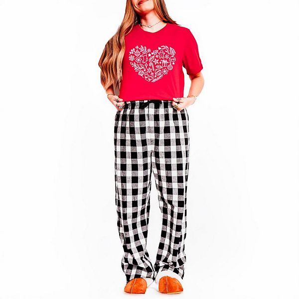 Пижама в рождественскую клетку с сердечками Simply Sage Market
Пижама в рождественскую клетку с сердечками Simply Sage Market